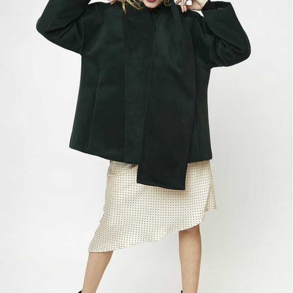GREEN SHORT DROPPED SLEEVES COAT - Picture 1 of 4